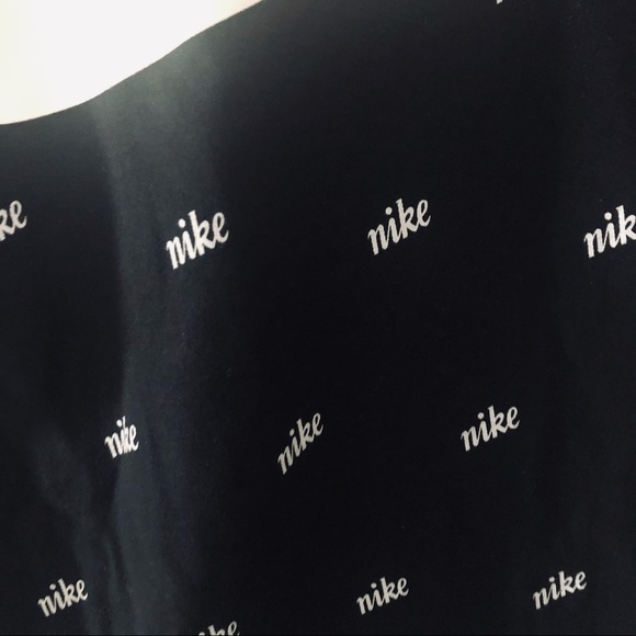 NIKE MEN’S BLACK -WHITE T-SHIRT.SIZE LARGE - Picture 4 of 5